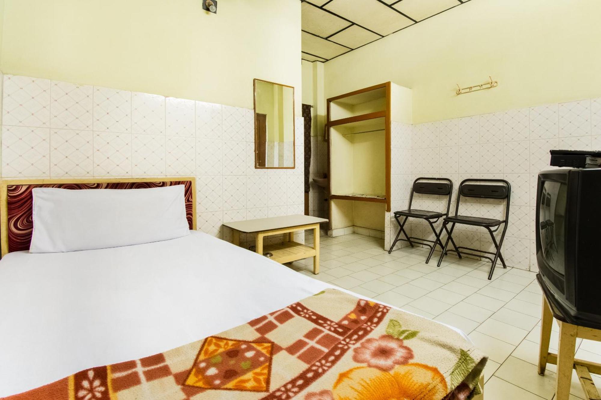 Spot On Sri Ratna Lodge Rājahmundry Buitenkant foto